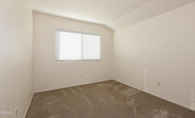 Detail Gallery Image 12 of 19 For 1675 Arroyo Seco Dr, Ventura,  CA 93004 - 4 Beds | 2/1 Baths