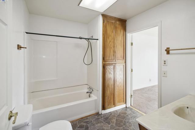 Image 30 of 60 For 15828 Barney Rd