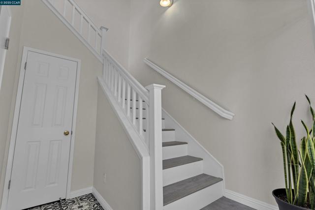 4605 Keller Ridge Dr, Clayton CA: https://media.crmls.org/mediaz/882be293-97b6-4b37-961e-6fcc66b6fb8f.jpg