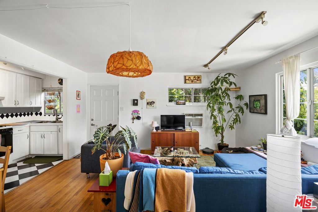 MLS #25490021 img 27