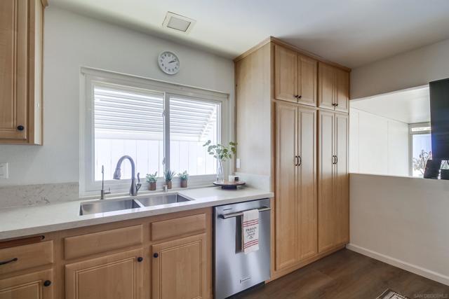 7460 Kamwood, San Diego CA: https://media.crmls.org/mediaz/882c616c-6d1d-4fb3-8a26-110e9afe5c23.jpg