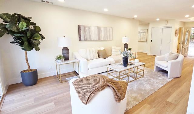 Detail Gallery Image 5 of 53 For 436 Montana Luna Ct, Escondido,  CA 92025 - 4 Beds | 2/1 Baths