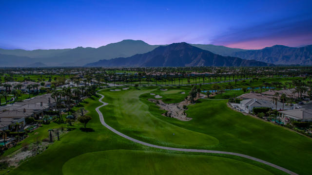 50465 Verano Drive, La Quinta CA: https://media.crmls.org/mediaz/882d1ce7-cc65-472c-86cf-af0bf30bdcf2.jpg