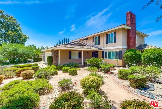 687 Mount Carmel Drive, Claremont CA: https://media.crmls.org/mediaz/882d43db-4771-46a9-864e-7b7d58217a96.jpg