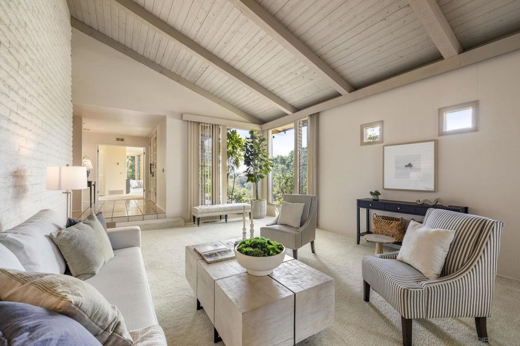 2357 Royal Crest - photo 19