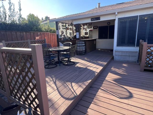 1222 Murdell Ln, Livermore CA: https://media.crmls.org/mediaz/882dc0b7-b384-44b2-9cd8-13b075ddb704.jpg