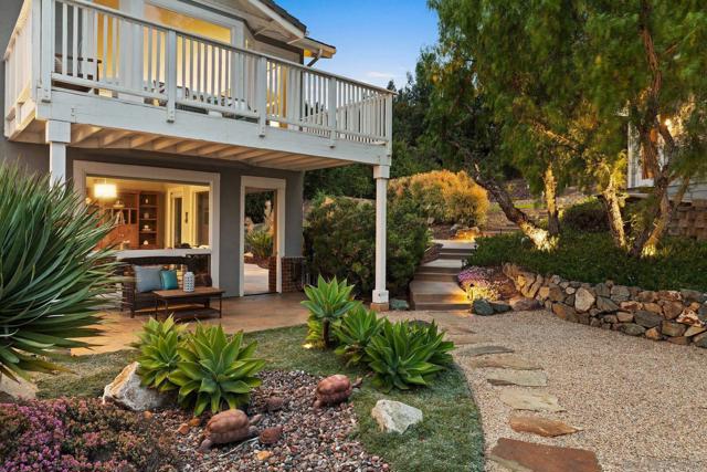 521 Latigo Row, Encinitas CA: https://media.crmls.org/mediaz/882dd508-115e-4486-b574-2243bd7cab09.jpg