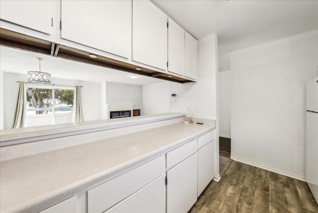 3095 Marina Drive, Marina CA: https://media.crmls.org/mediaz/882e2615-cd6d-4eda-ac54-99e220664c40.jpg