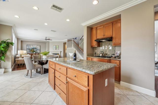 632 S Comunidad Street, Mountain House CA: https://media.crmls.org/mediaz/882e4db6-edb9-4c4c-a753-e9e6d9a9a4d0.jpg