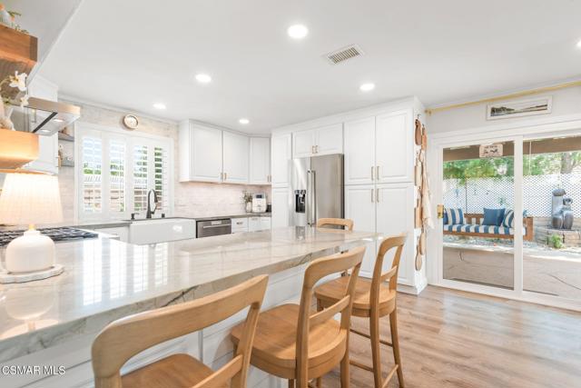 2758 Briarpatch Drive, Simi Valley CA: https://media.crmls.org/mediaz/882e5638-b83f-48aa-b0ba-a8af77e6a2ce.jpg