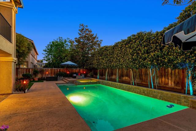 1517 Rampart Way, Brentwood CA: https://media.crmls.org/mediaz/882f21b9-86b0-4fc8-a689-eaa3a0b29d75.jpg