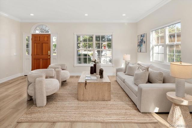260 H Avenue, Coronado CA: https://media.crmls.org/mediaz/882f7c03-5fb1-47f5-8c75-1bff85f99fbc.jpg