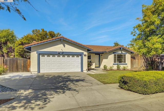 40652 Encanto Way, Fremont CA: https://media.crmls.org/mediaz/882f982b-3339-4c55-be7e-d585c12d4978.jpg