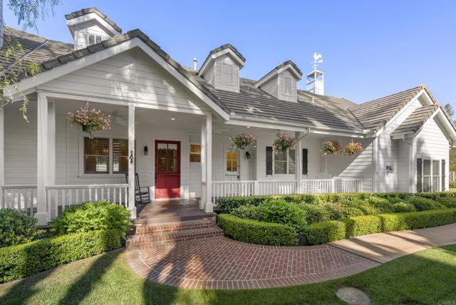 16631 Valle Verde Rd, Poway CA: https://media.crmls.org/mediaz/882fe978-999b-4e14-8d4c-9c9f5934921d.jpg