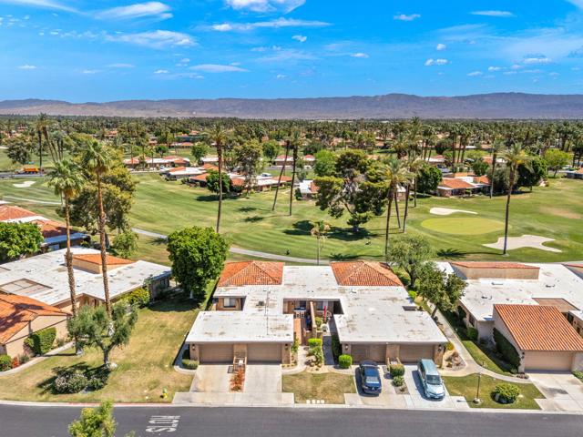 56 Majorca Drive, Rancho Mirage CA: https://media.crmls.org/mediaz/88301def-1d86-457b-9845-179c029a51dc.jpg