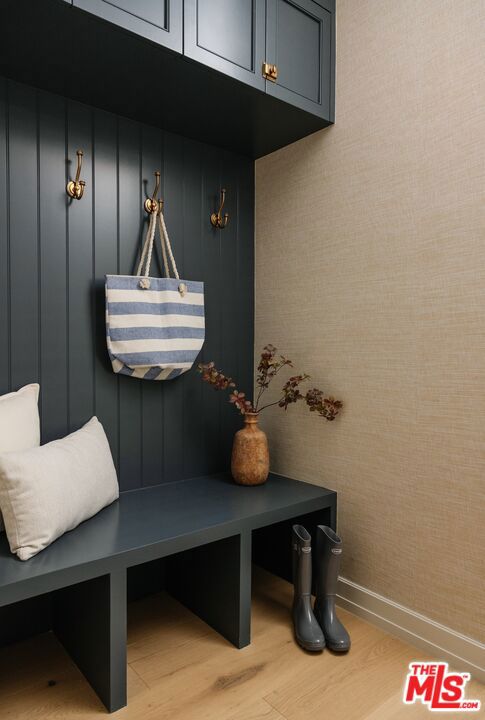 8363 Stewart Avenue, Los Angeles CA: https://media.crmls.org/mediaz/88311b00-2288-4cc7-8379-0d4df61ab24c.jpg