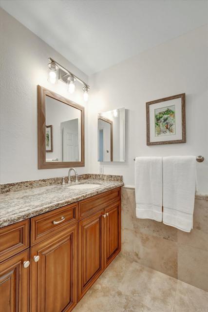 3372 Corsica Way, Oceanside CA: https://media.crmls.org/mediaz/8831eb2e-0bc7-4e99-b180-551aa39e4bbc.jpg