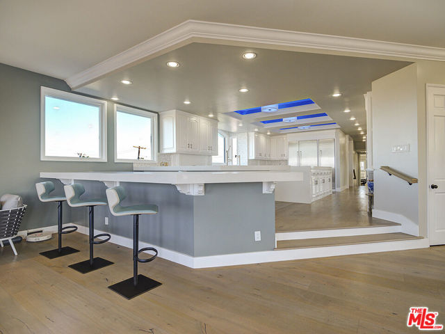 7800 Veragua Drive, Playa del Rey CA: https://media.crmls.org/mediaz/88325231-6d40-4b61-af58-624f53562bf5.jpg