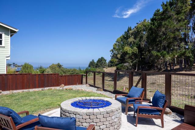 447 3rd Street, Montara CA: https://media.crmls.org/mediaz/88329003-2fd7-436d-bab2-5d093f0dfb60.jpg