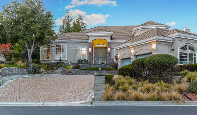 8451 Goldenrod Circle, Gilroy CA: https://media.crmls.org/mediaz/8833aa67-7e57-416c-9b10-e49d2a5ebb34.jpg