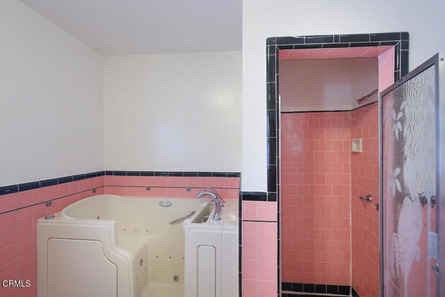 Detail Gallery Image 14 of 31 For 3411 S Cochran Ave, Los Angeles,  CA 90016 - 3 Beds | 2 Baths