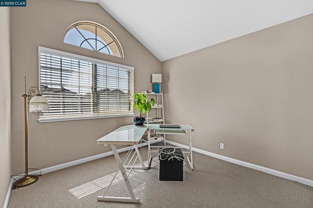 967 Heather Ln, San Lorenzo CA: https://media.crmls.org/mediaz/88345ac0-9f7d-485b-888d-1670be92f954.jpg
