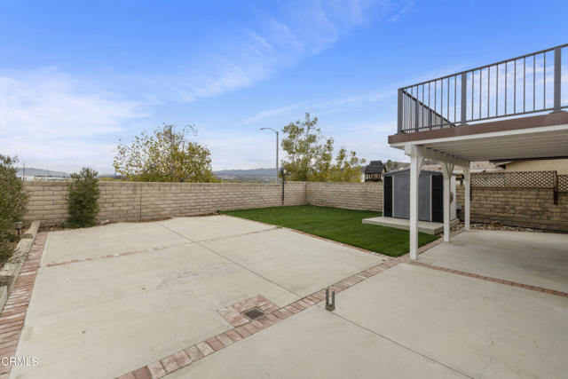 27722 Buckskin Drive, Castaic CA: https://media.crmls.org/mediaz/88345cce-5b3f-430b-b1e0-d977c1d111c0.jpg