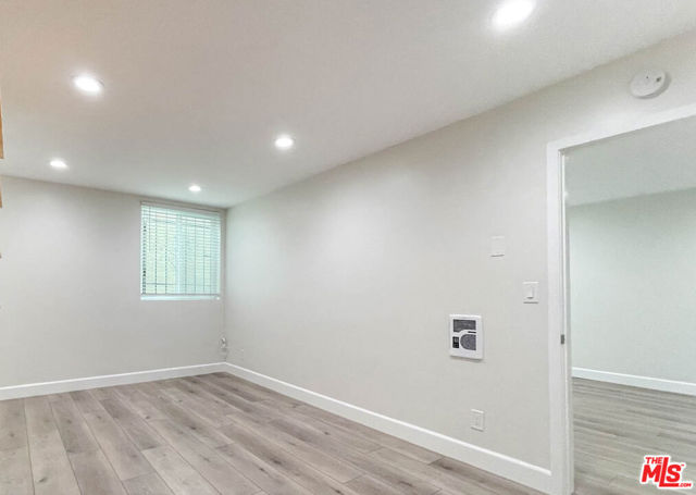 942 7th Street, Santa Monica CA: https://media.crmls.org/mediaz/8834bdc3-d7b4-4146-8aab-ce303f9a0130.jpg