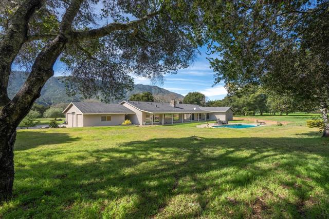 10 Ring Lane, Carmel Valley CA: https://media.crmls.org/mediaz/8835499b-f32c-4836-a590-b506a5004e16.jpg
