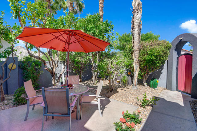 78595 Saguaro Road, La Quinta CA: https://media.crmls.org/mediaz/8835b9f6-e621-46e9-a4f3-7aaba4f10627.jpg