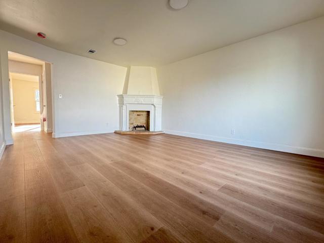 139 Bridgeview Drive, San Francisco CA: https://media.crmls.org/mediaz/8835bb1a-ec76-4416-9c5f-517f6304723d.jpg