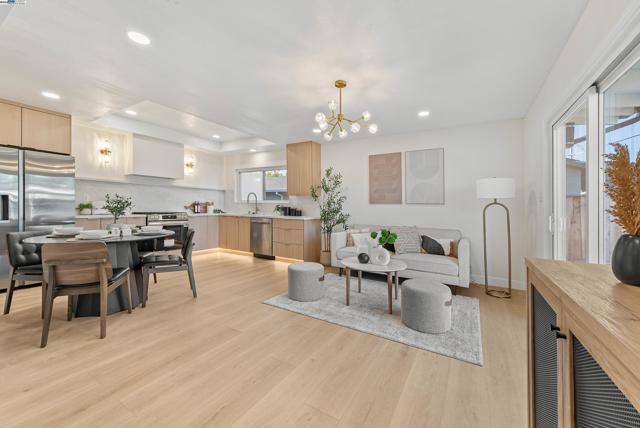 39850 Sundale Dr., Fremont CA: https://media.crmls.org/mediaz/8836ee6a-480f-48cd-bf60-4e5515e004c7.jpg