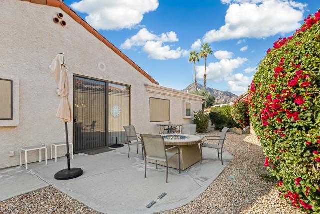 48121 Cll Seranas, La Quinta CA: https://media.crmls.org/mediaz/8837c717-3f75-4d9f-b6ad-294c1387f78c.jpg