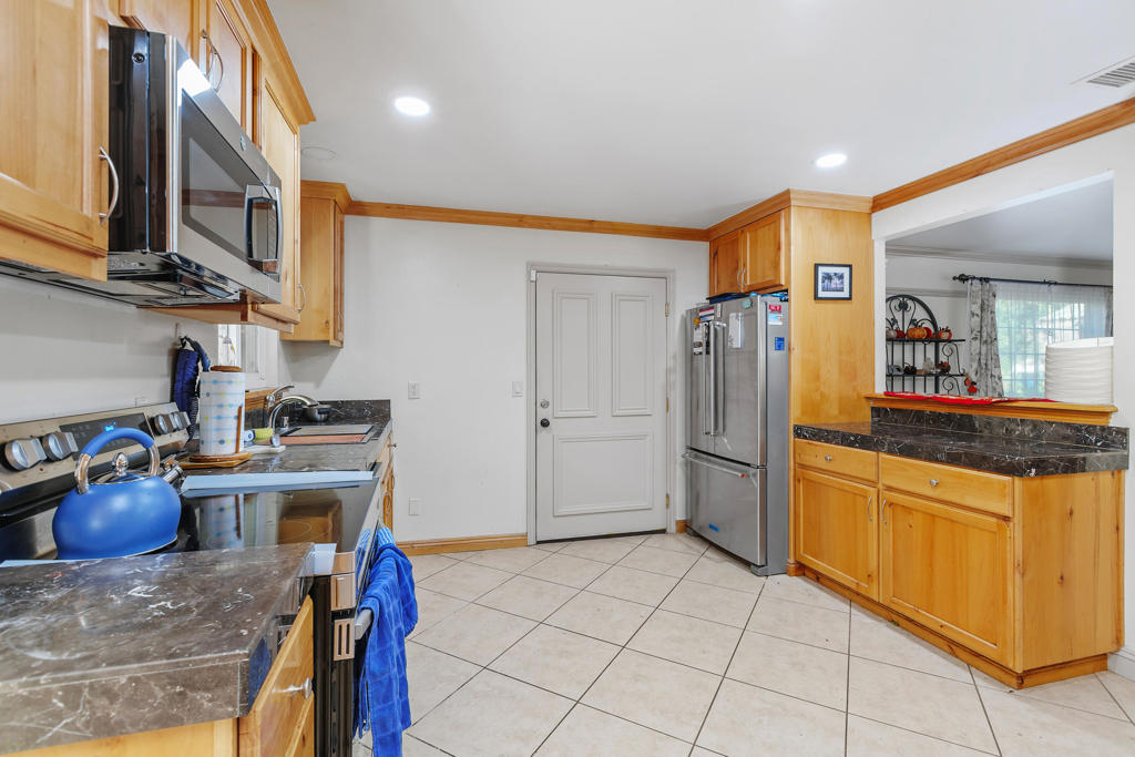 MLS #219137493DA image #4