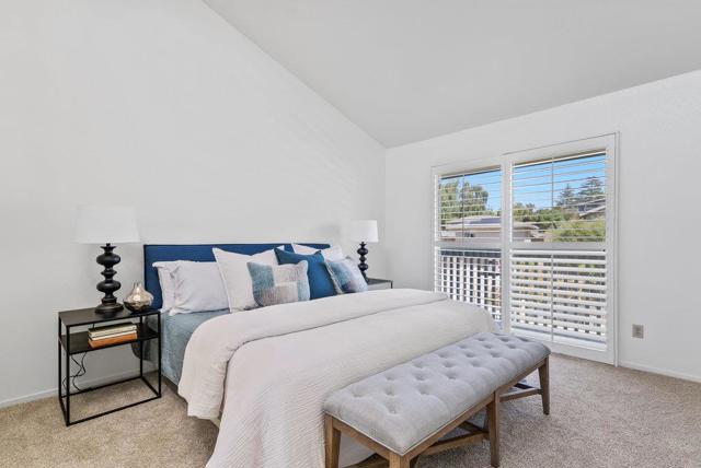 1582 Dolphin Drive, Aptos CA: https://media.crmls.org/mediaz/8839863a-059d-4d92-b7d9-5fc1d584e2ec.jpg