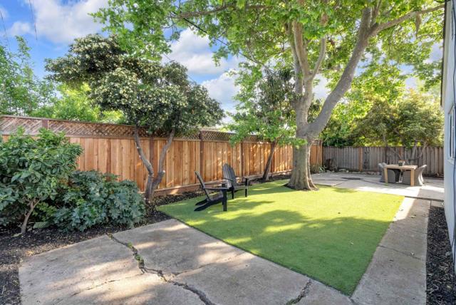 2436 Armstrong Place, Santa Clara CA: https://media.crmls.org/mediaz/883b1550-040f-4838-9708-85addd8940cc.jpg