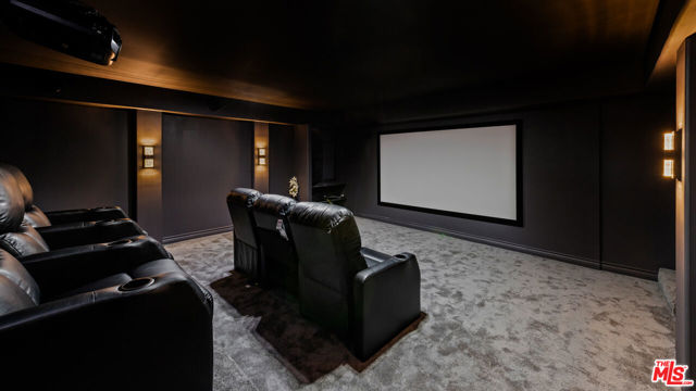 1455 Robmar Drive, Beverly Hills CA: https://media.crmls.org/mediaz/883c929f-9c7d-47fc-8b2b-b7b315313199.jpg