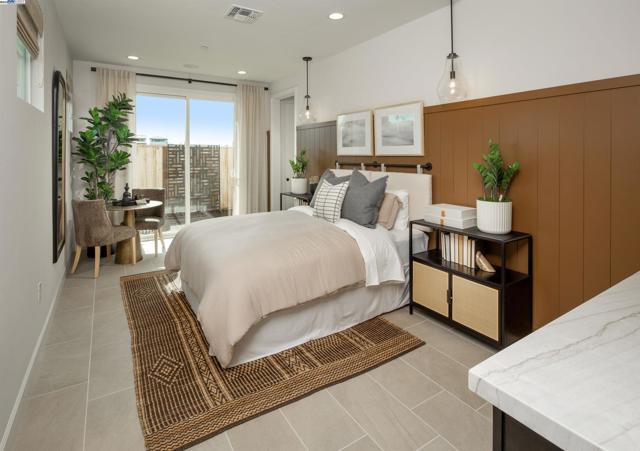 102 Compass Drive, Napa CA: https://media.crmls.org/mediaz/883cd853-7f66-487c-99c9-95e16f6300ab.jpg
