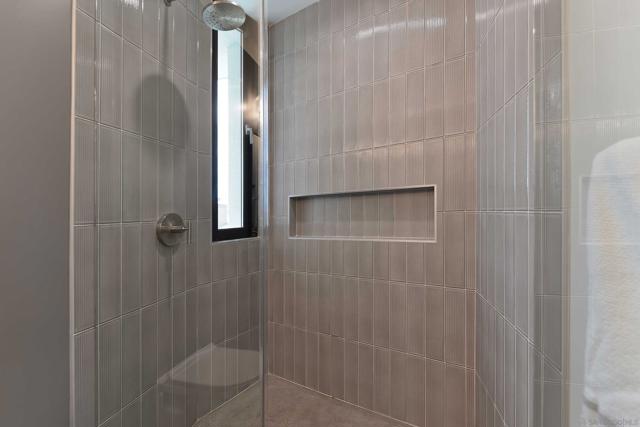 MLS #250042266SD image #16