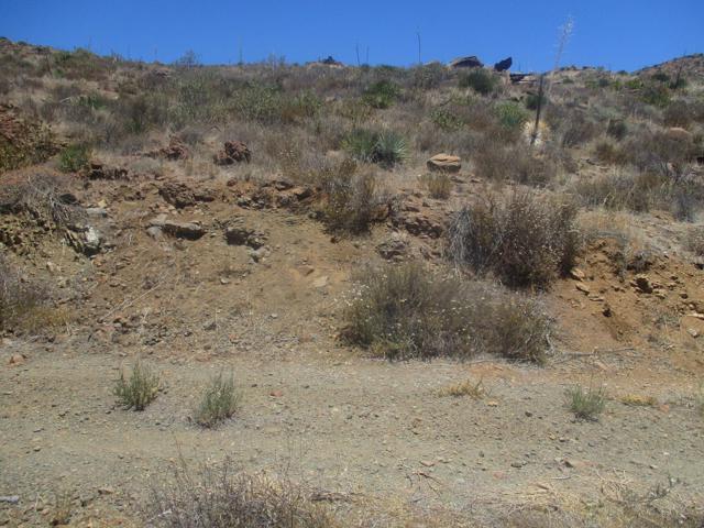 28 Hughes Canyon, Acton CA: https://media.crmls.org/mediaz/883e63dc-bad9-411e-9c4e-63379c66779d.jpg