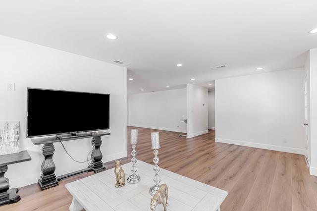 700 Eschenburg Drive, Gilroy CA: https://media.crmls.org/mediaz/883e8d68-3195-4d69-ae63-ae14dd20673b.jpg