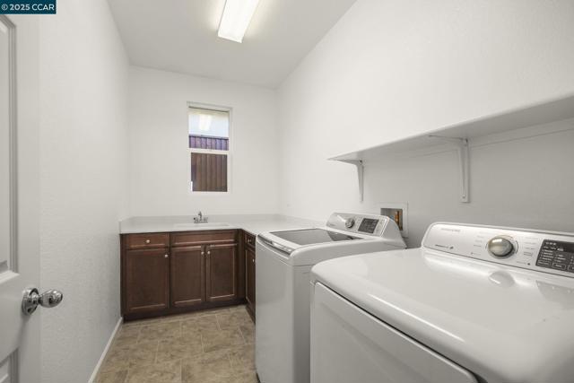 2968 Alves Ranch Rd, Pittsburg CA: https://media.crmls.org/mediaz/883e8d79-a62f-4027-a393-c33d851e1b20.jpg