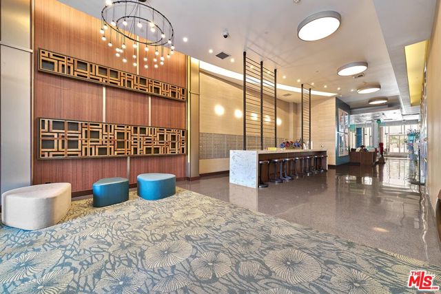 3810 Wilshire Boulevard, Los Angeles CA: https://media.crmls.org/mediaz/884066aa-a9e9-4c7c-a5a7-c72c532161cb.jpg