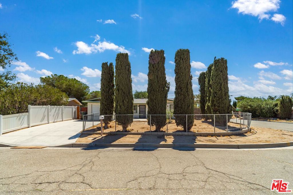 15872 Rexroth Street