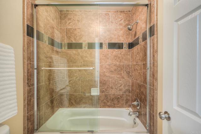 220 S Shorehang Lane, Encinitas CA: https://media.crmls.org/mediaz/88407cd2-e613-499e-bd6c-f21b62a2d72e.jpg