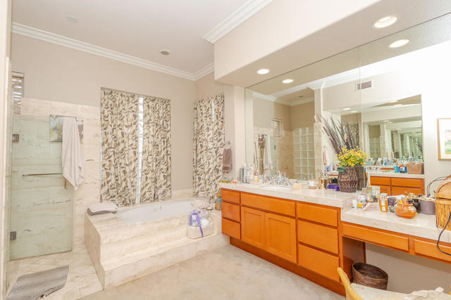 64 Laken Lane, Palm Desert CA: https://media.crmls.org/mediaz/8840c9df-9ae9-43a3-9d8d-f024a97299fb.jpg