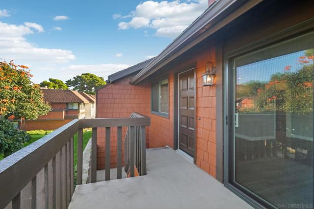 2422 Caminito Ocean Cv, Cardiff by the Sea CA: https://media.crmls.org/mediaz/884105b6-a28c-40e2-a24b-e07060781065.jpg