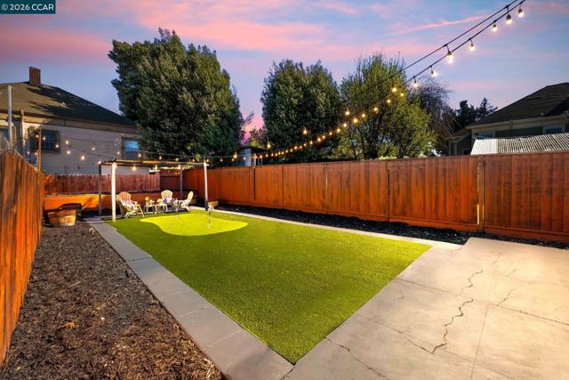 Image 24 of 30 For 1920 Linden St