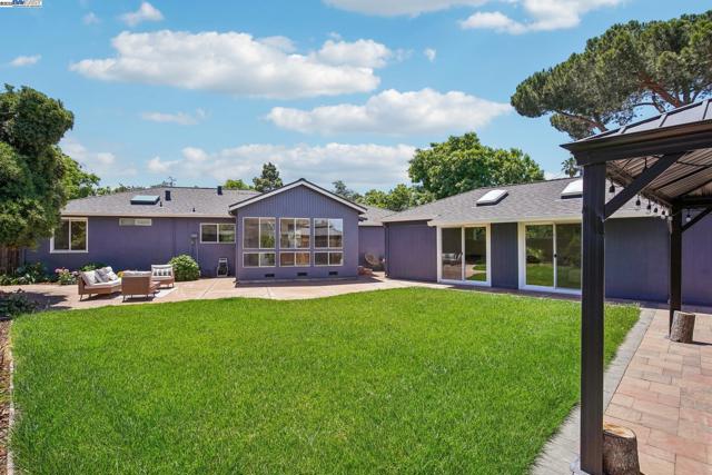 Image 33 of 55 For 14917 Berry Way