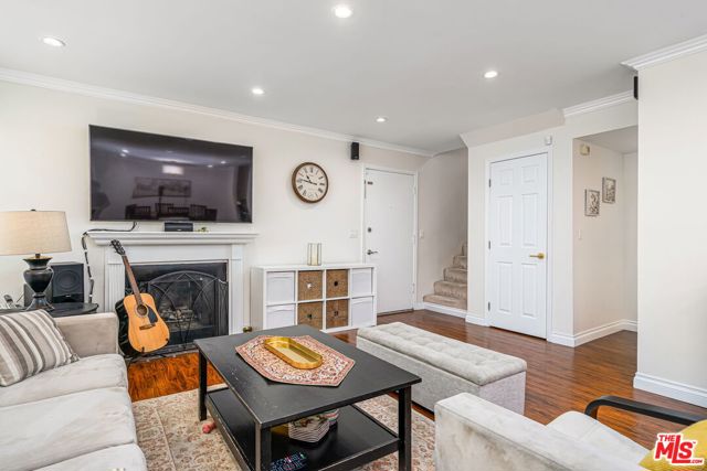 10475 Newhome Avenue, 2 photo 6